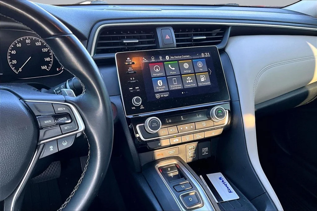 Used 2022  Honda Touring image 6
