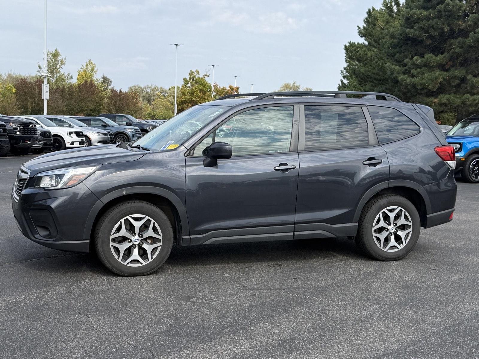 Used 2019 Dark Gray Metallic Subaru Premium image 4