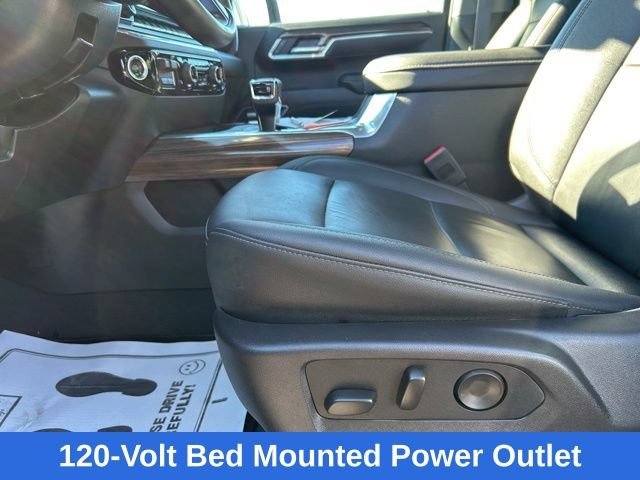 Used 2025 Summit White Chevrolet RST image 13
