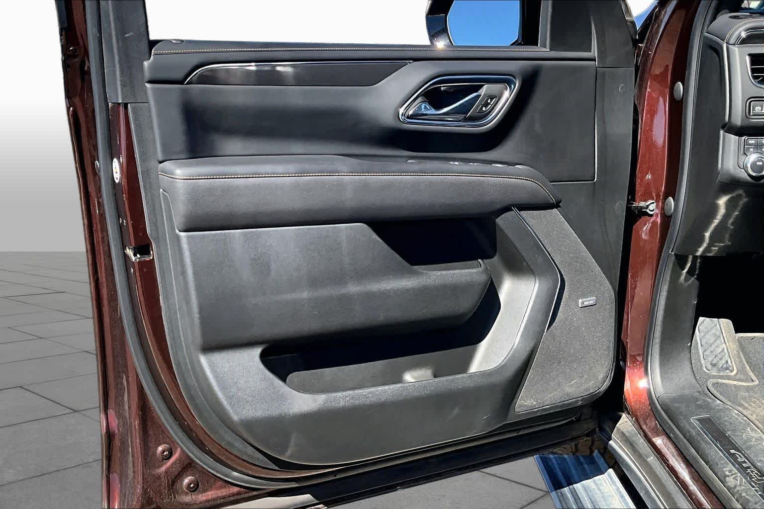 Used 2023 Redwood Metallic GMC AT4 image 19
