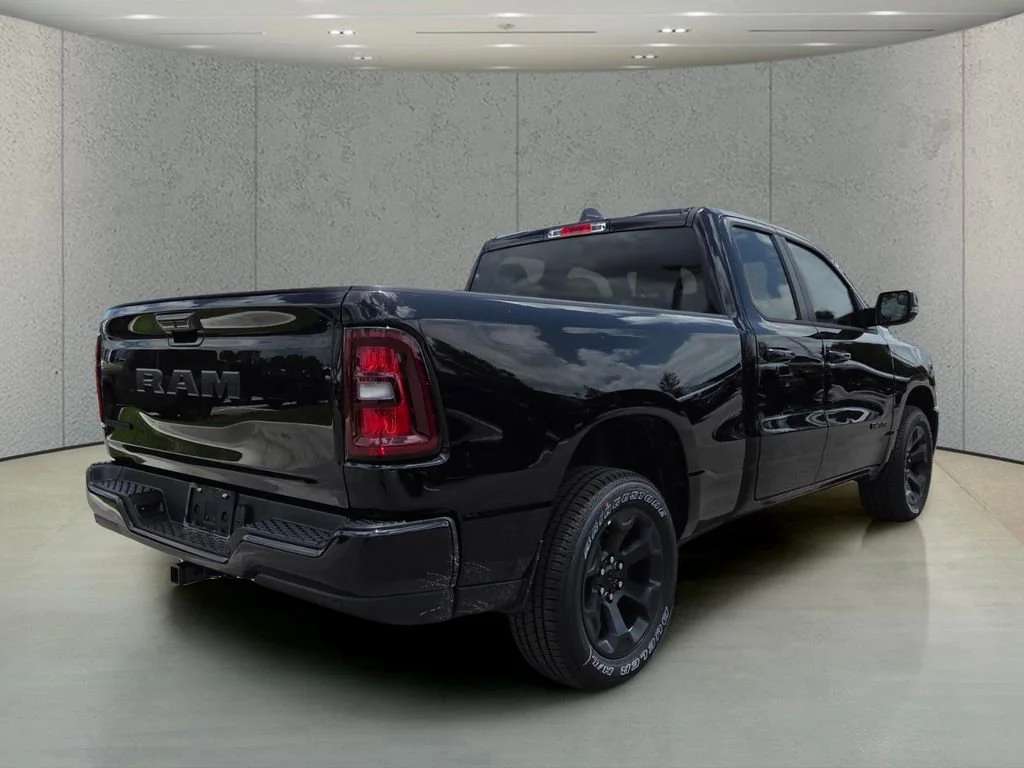 New 2026 Diamond Black Crystal Pearl-Coat Exterior Paint RAM Big Horn image 4