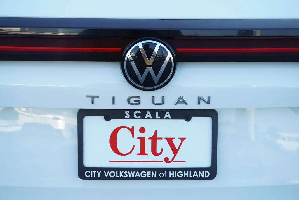 Certified Used 2026 White/off-white Volkswagen 2.0T SE image 35
