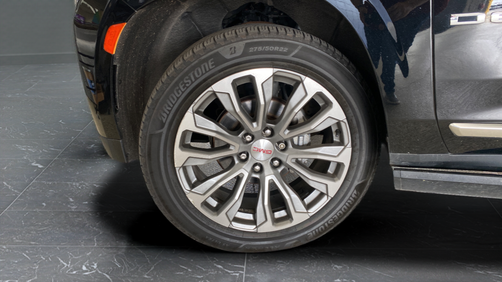 Used 2021 Onyx Black GMC Denali image 34