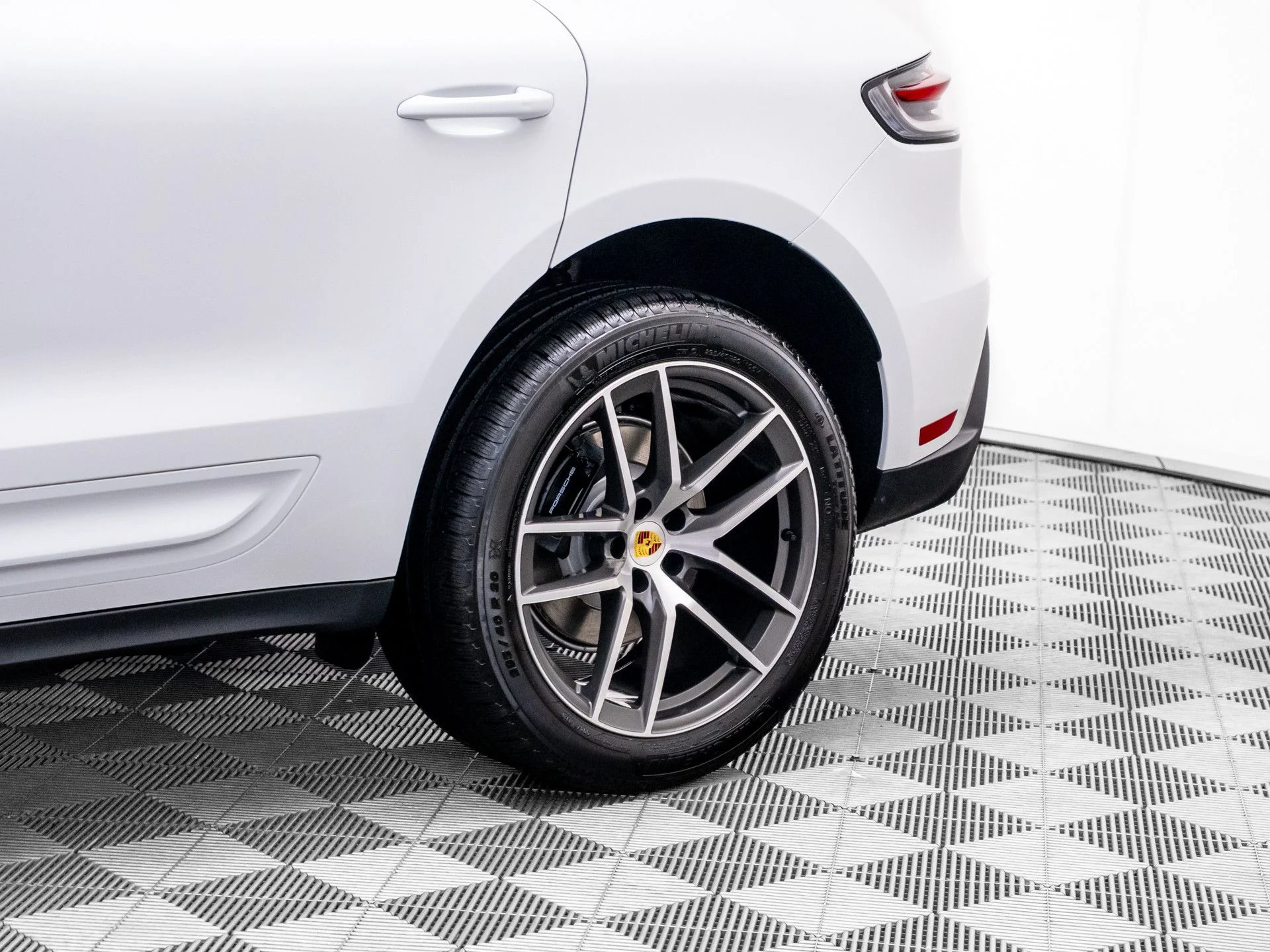 New 2026 White Porsche  image 34