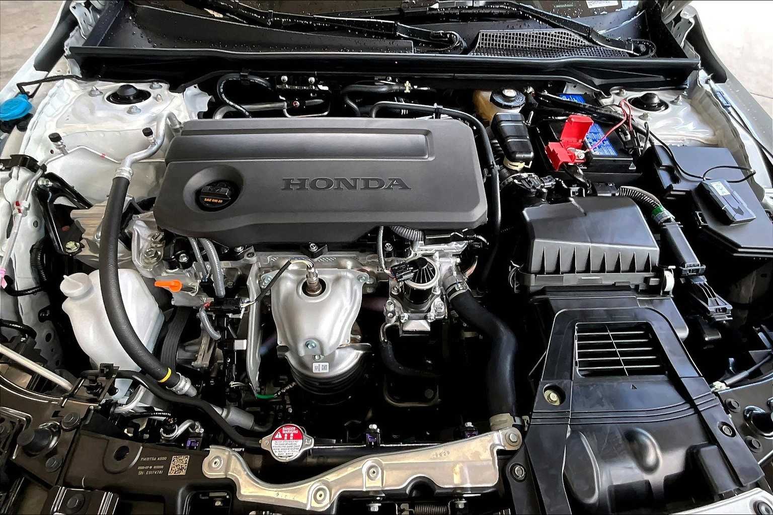 New 2026 Platinum White Pearl Honda 2WD SPORT image 15