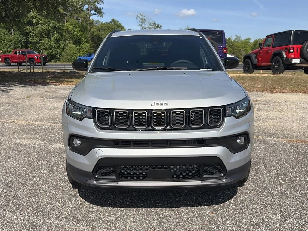 New 2026 Silver Zynith Metallic Clear-Coat Exterior Paint Jeep Latitude image 9