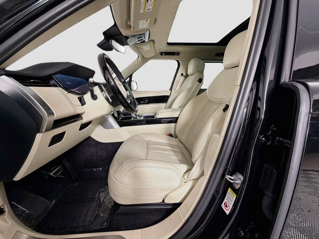 Used 2023 Black Land Rover SE image 22