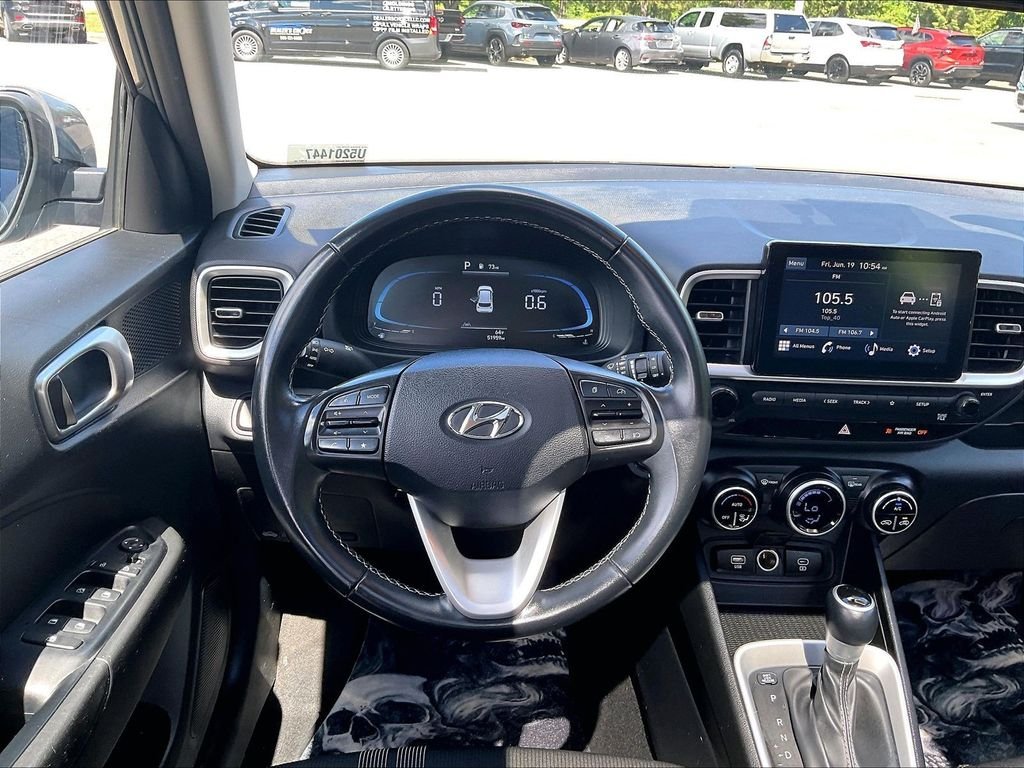 Used 2024 Gray Hyundai SEL image 17