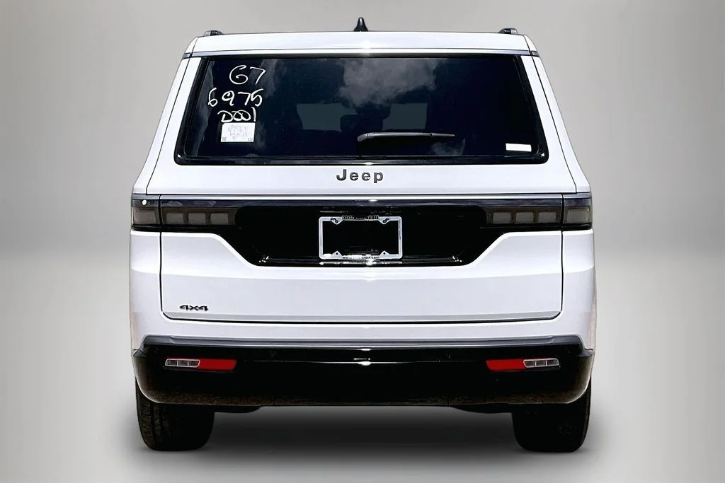 New 2026 Jeep Grand Wagoneer 4D Sport Utility