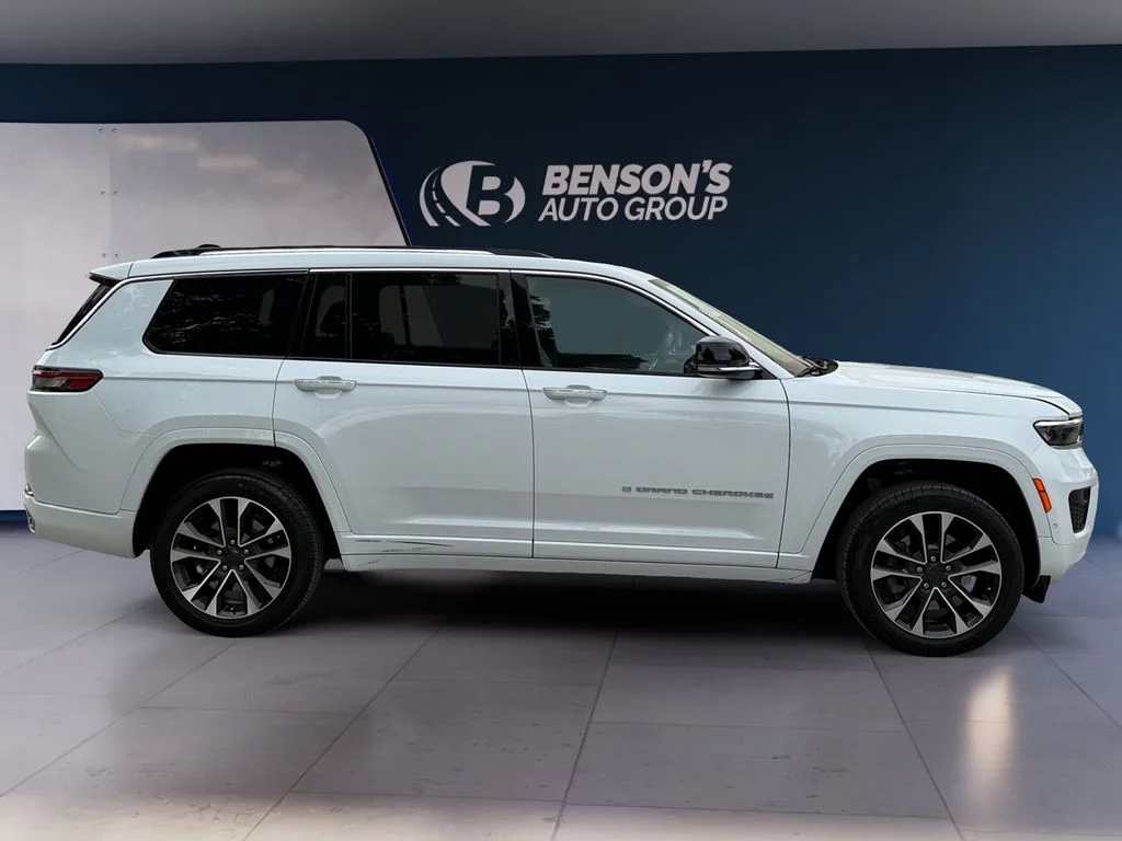 Used 2023 White Jeep Overland image 6