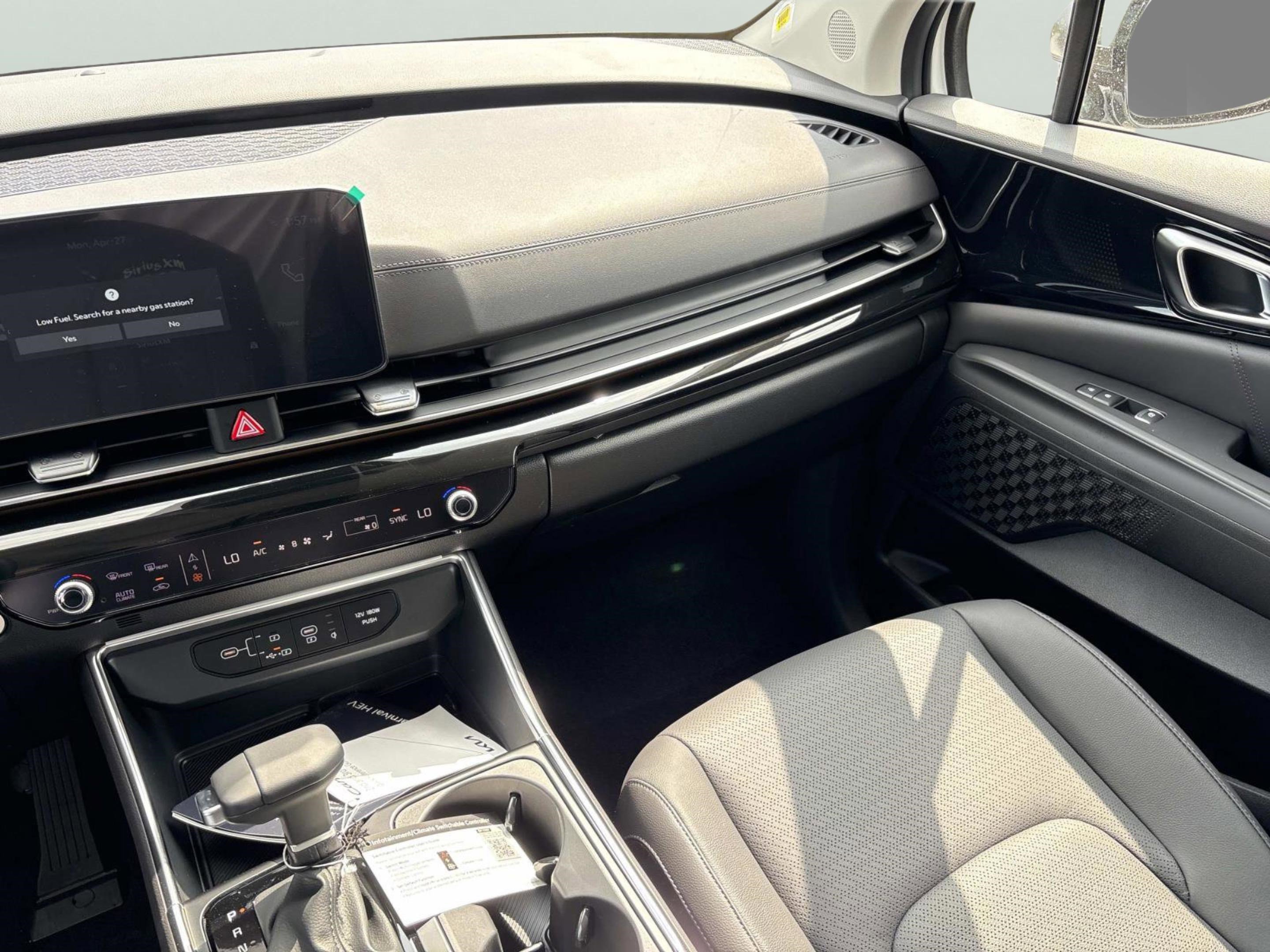 New 2026 Snow White Pearl Kia SX Prestige image 12
