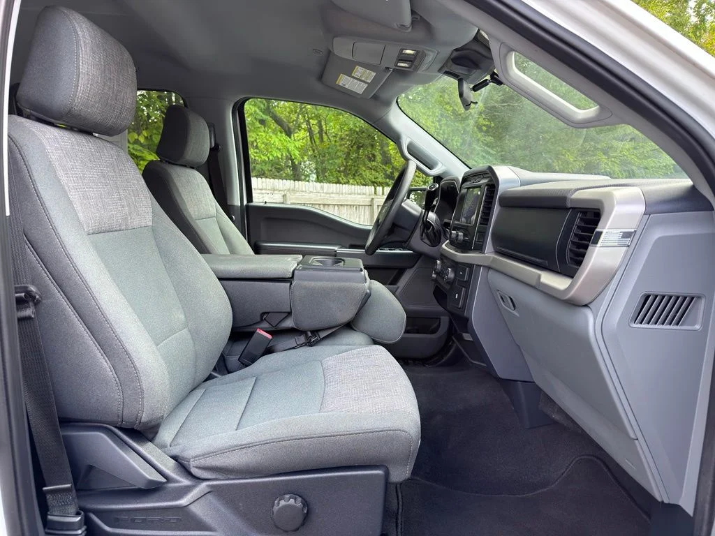 Used 2023 White Ford XLT image 27