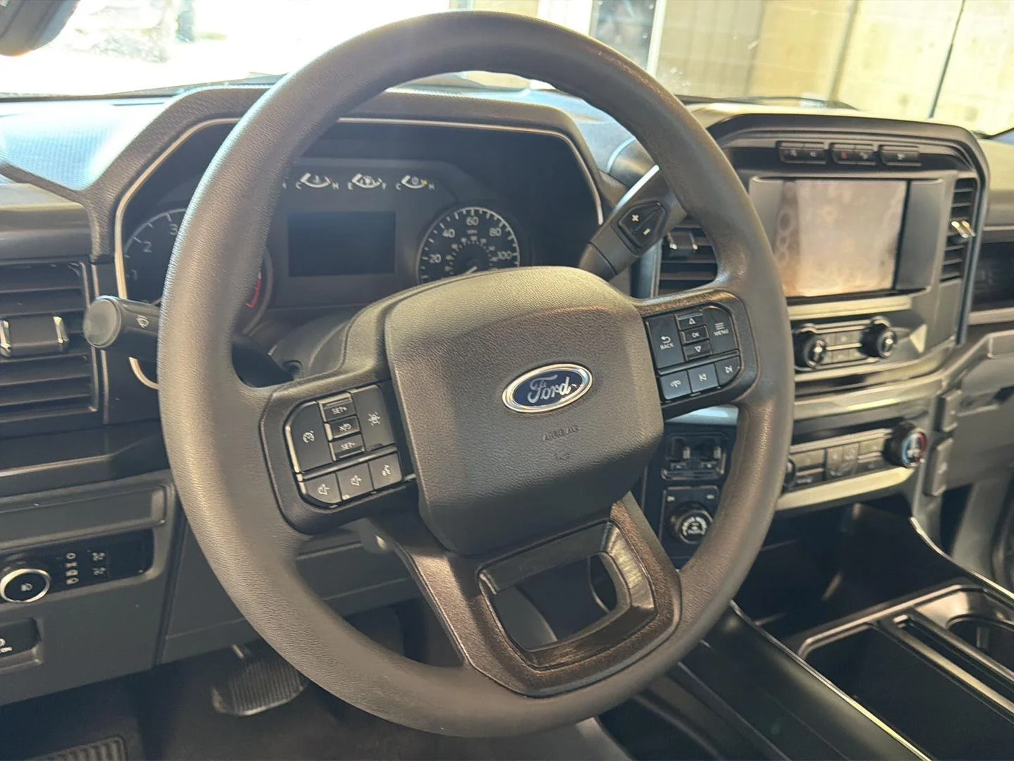 Used 2023 Iconic Silver Ford XL image 3