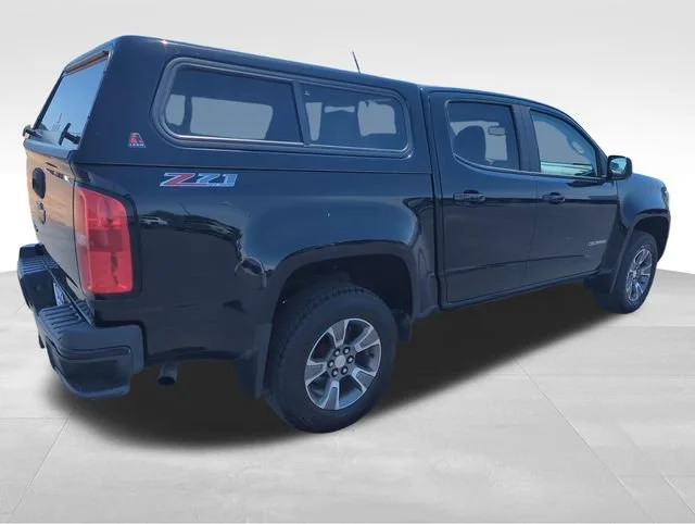 Used 2017 BLACK Chevrolet 4WD Z71 image 6