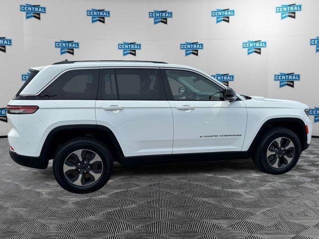 Used 2023 White Jeep 4xe image 7