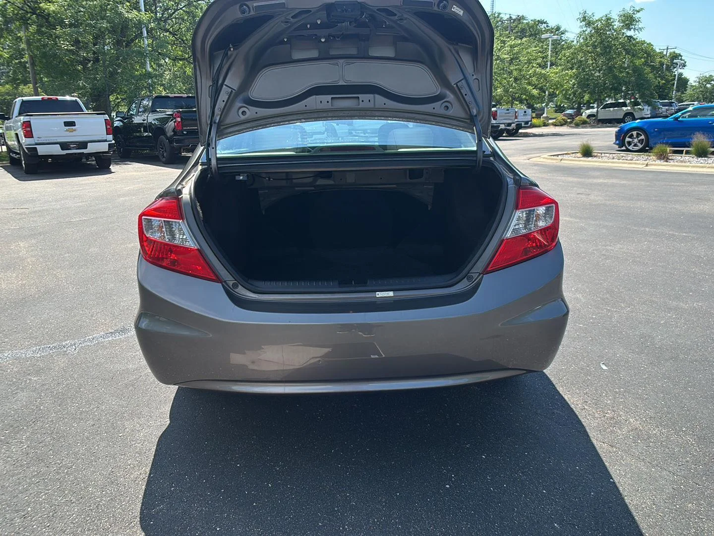 Used 2012 Urban Titanium Metallic Honda LX image 12