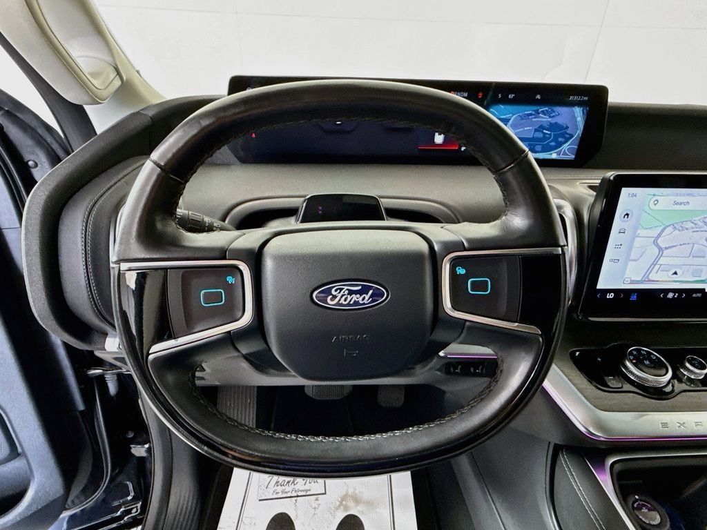 Used 2025 Agate Black Metallic Ford Platinum image 18