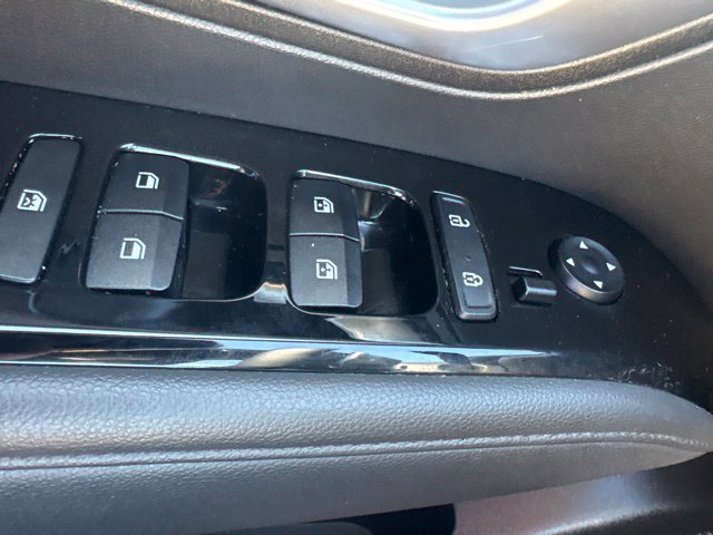 Used 2022 Black Hyundai Limited image 11