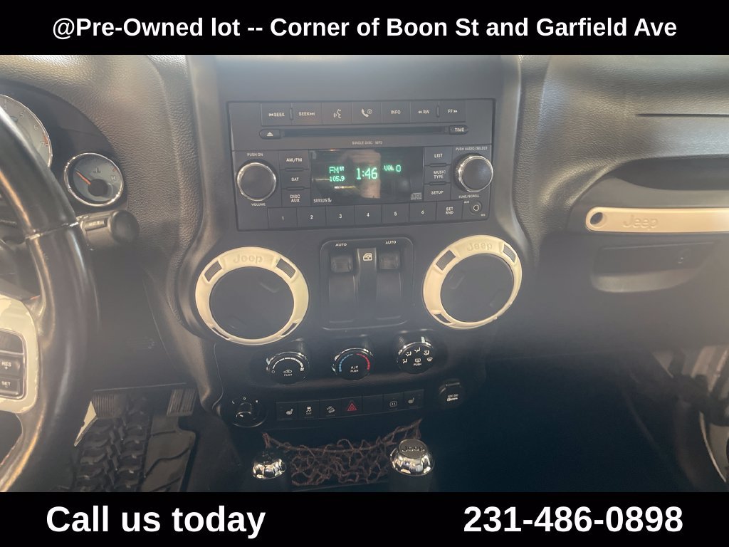 Used 2012 Silver Jeep Sahara image 17