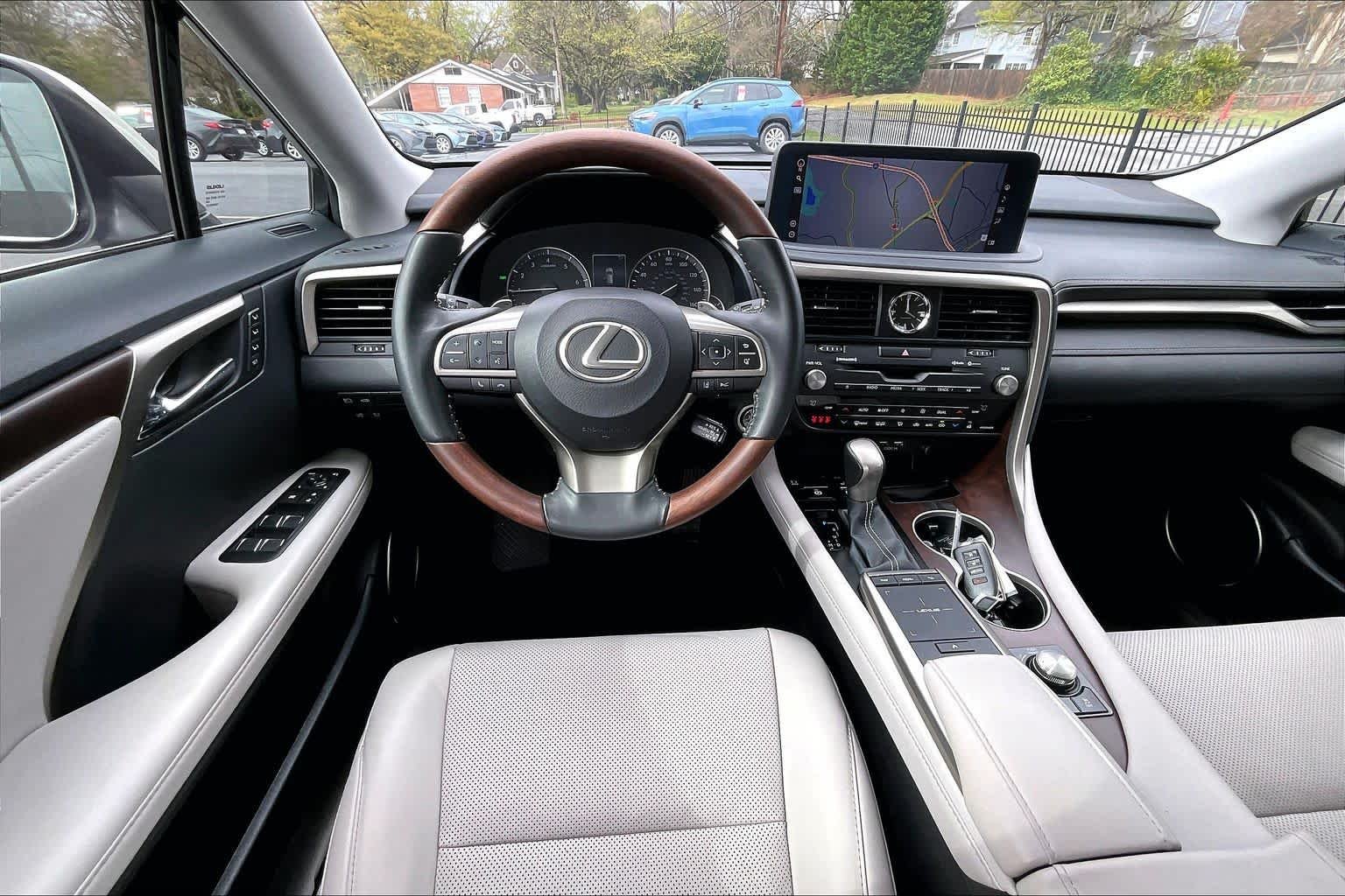 Used 2022 Eminent White Pearl Lexus  image 6