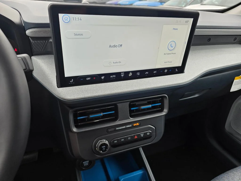 New 2025 Azure Gray Metallic Tri-Coat Ford XLT image 19