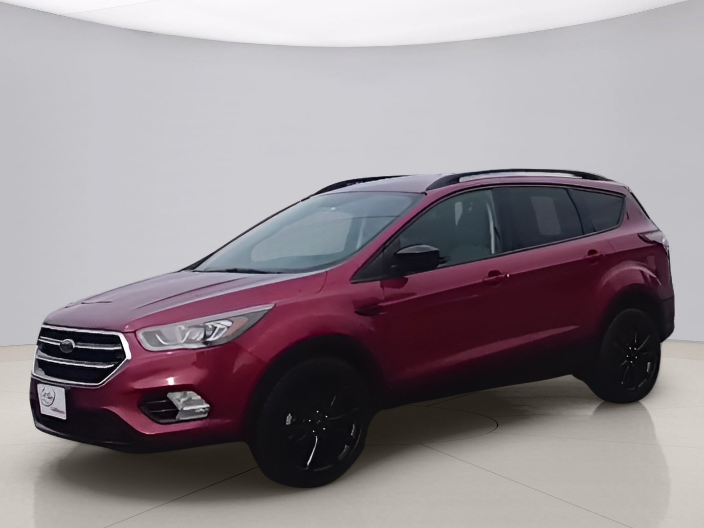 Used 2018 Red Ford SE image 1
