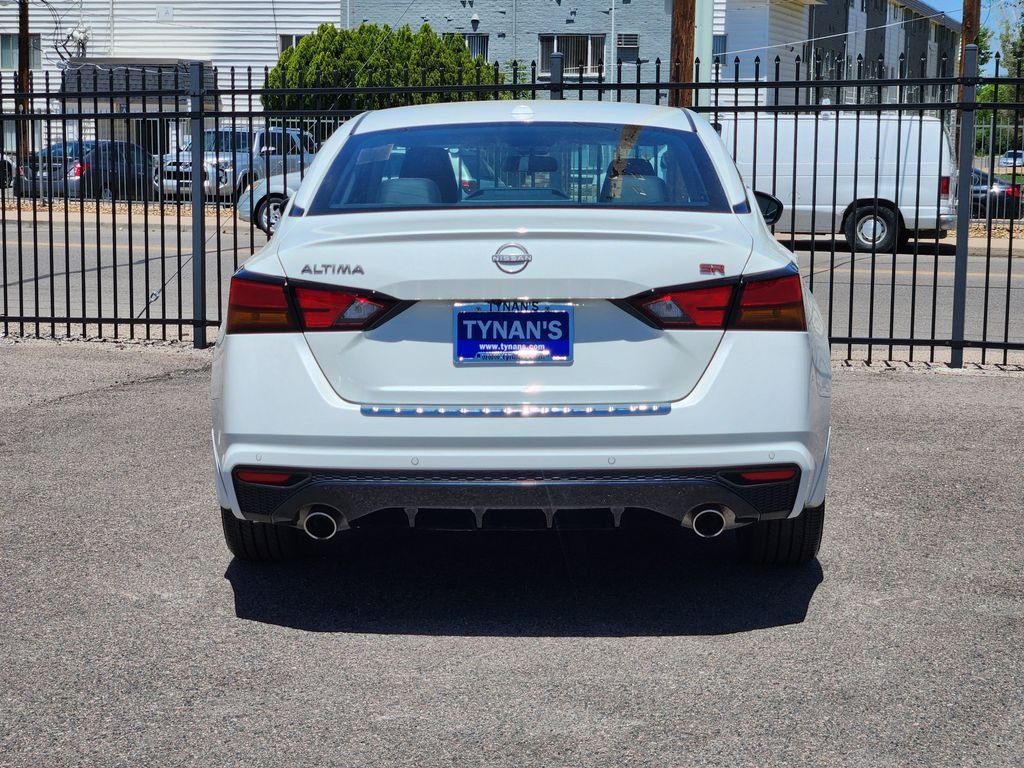 Certified Used 2023 White Nissan 2.5 SR image 6