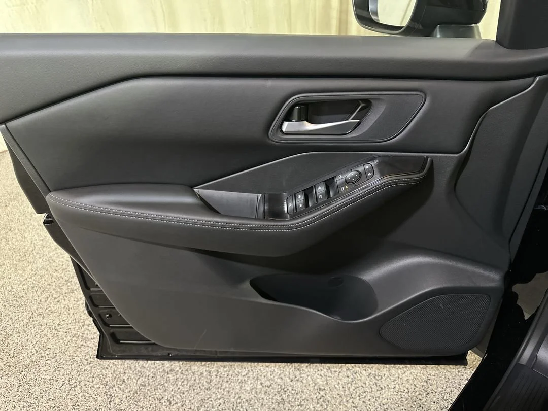 2026 Nissan Rogue SV - Photo 17