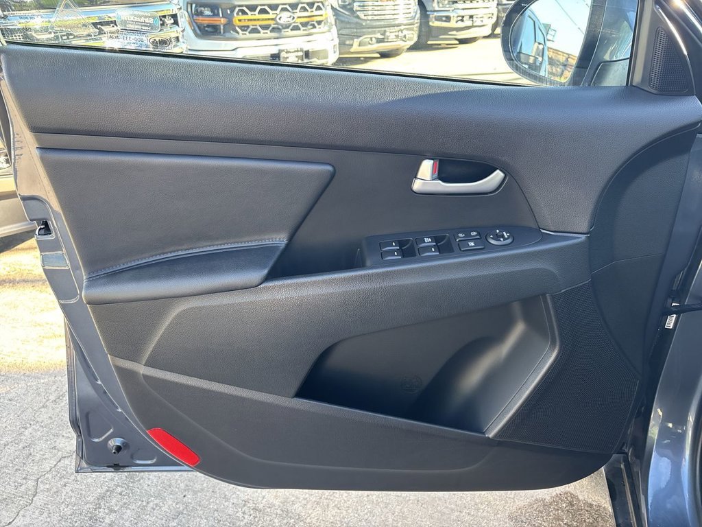 2016 Kia Sportage LX - Photo 25