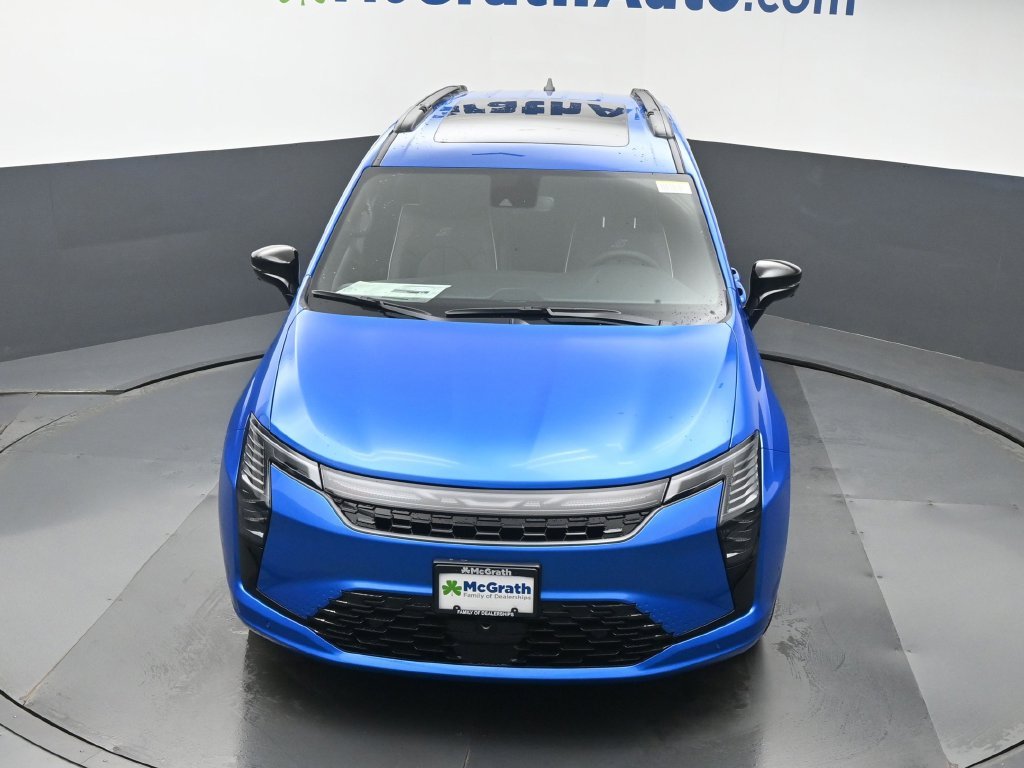 New 2027 Hydro Blue Pearl-Coat Paint Chrysler Limited image 28
