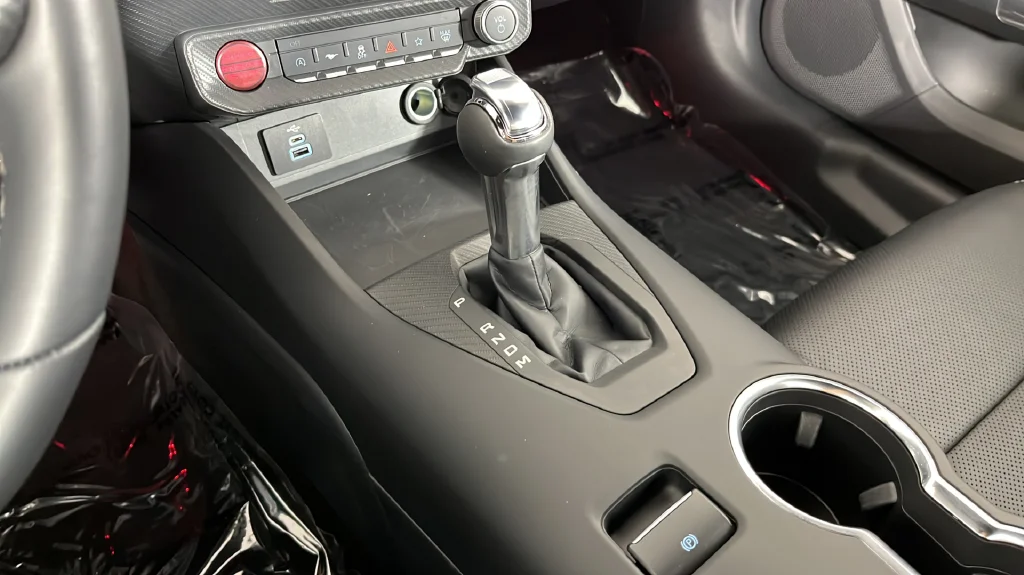 Used 2025 White Ford GT Premium image 28