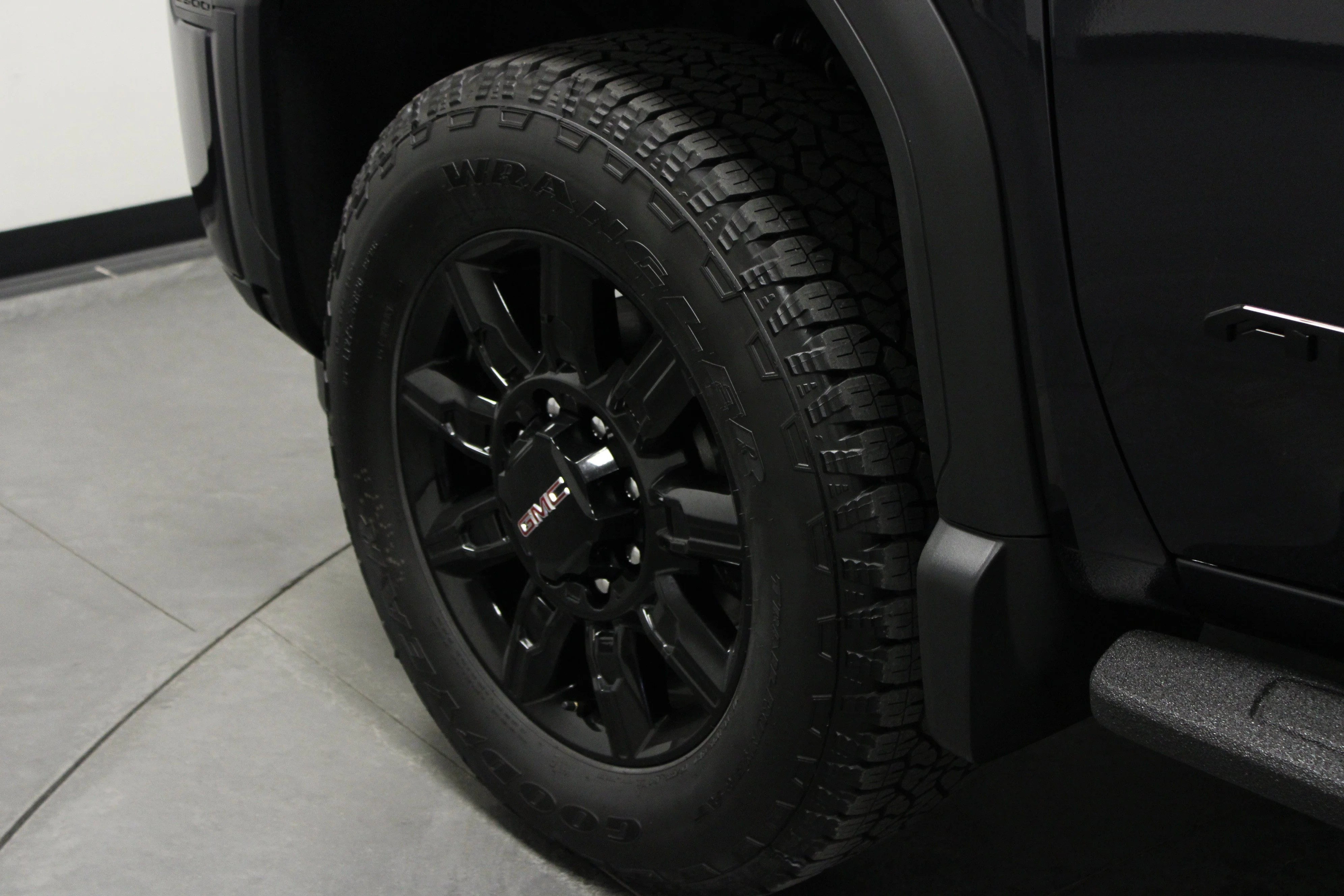 New 2026 Titanium Rush Metallic GMC AT4 image 10