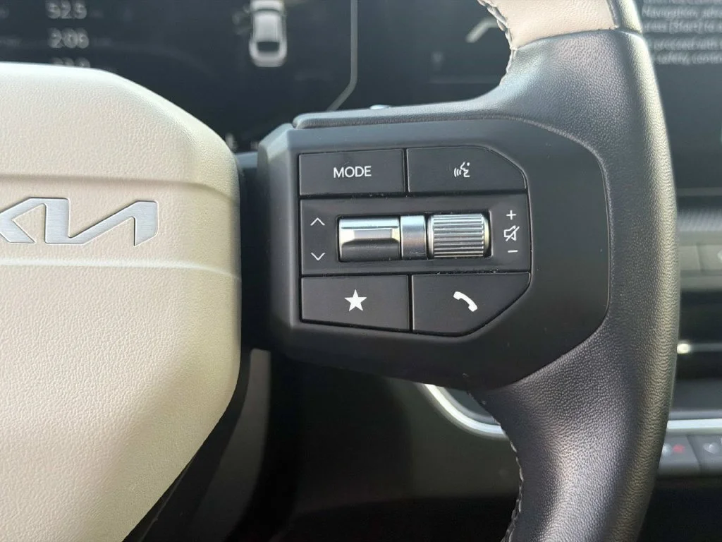 Used 2025 Black Kia GT-Line image 18