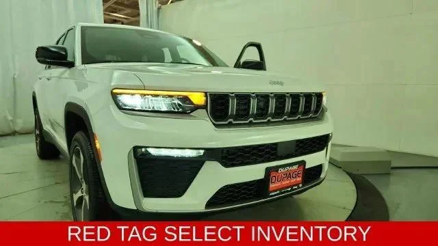 New 2026 Bright White Clear-Coat Exterior Paint Jeep Limited image 14