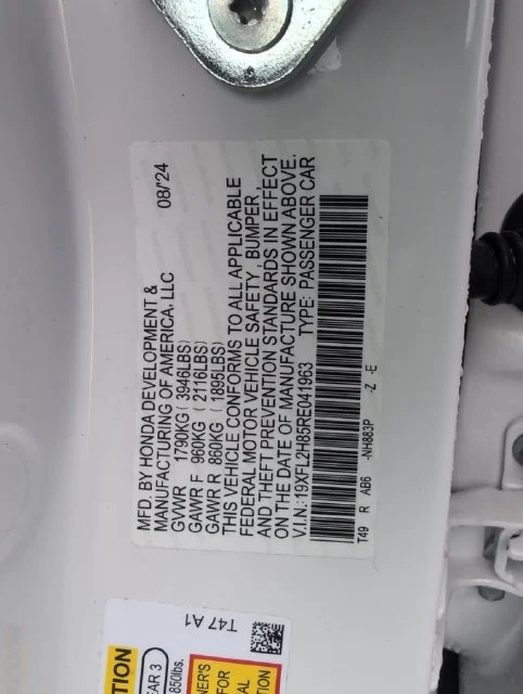 Certified Used 2024 Platinum White Pearl Honda Sport image 18