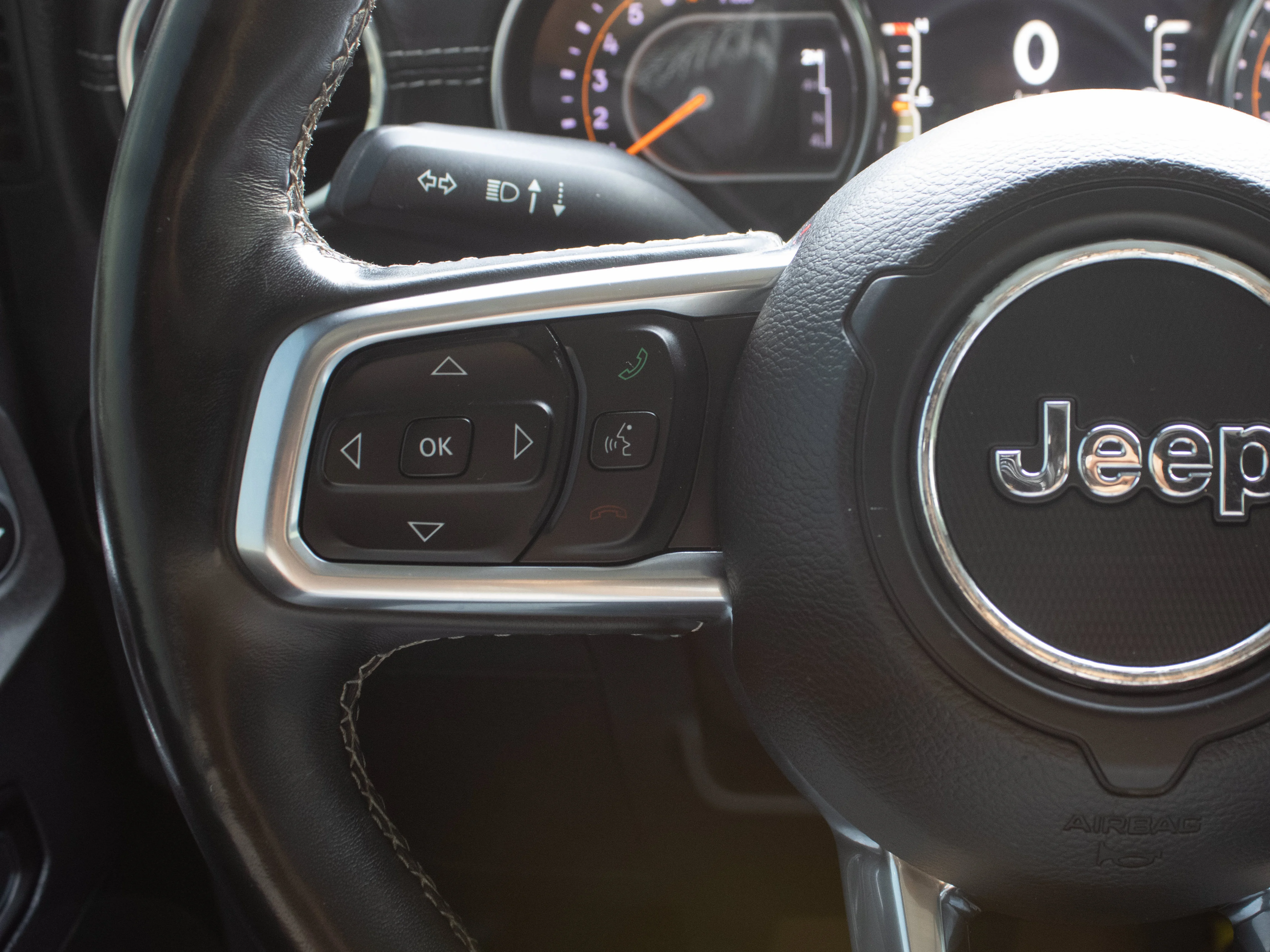 Used 2018 Grey Jeep Sahara* | Leather Seats | Heated Seats & Steering Wheel | 8.4 Navigation | Alpine Premium Audio | image 23