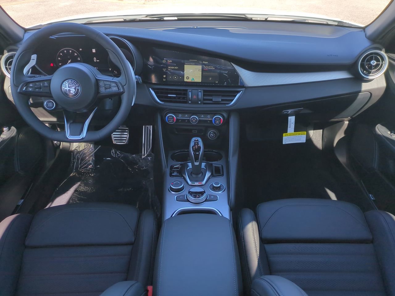 2025 Alfa Romeo Giulia Base - Photo 13