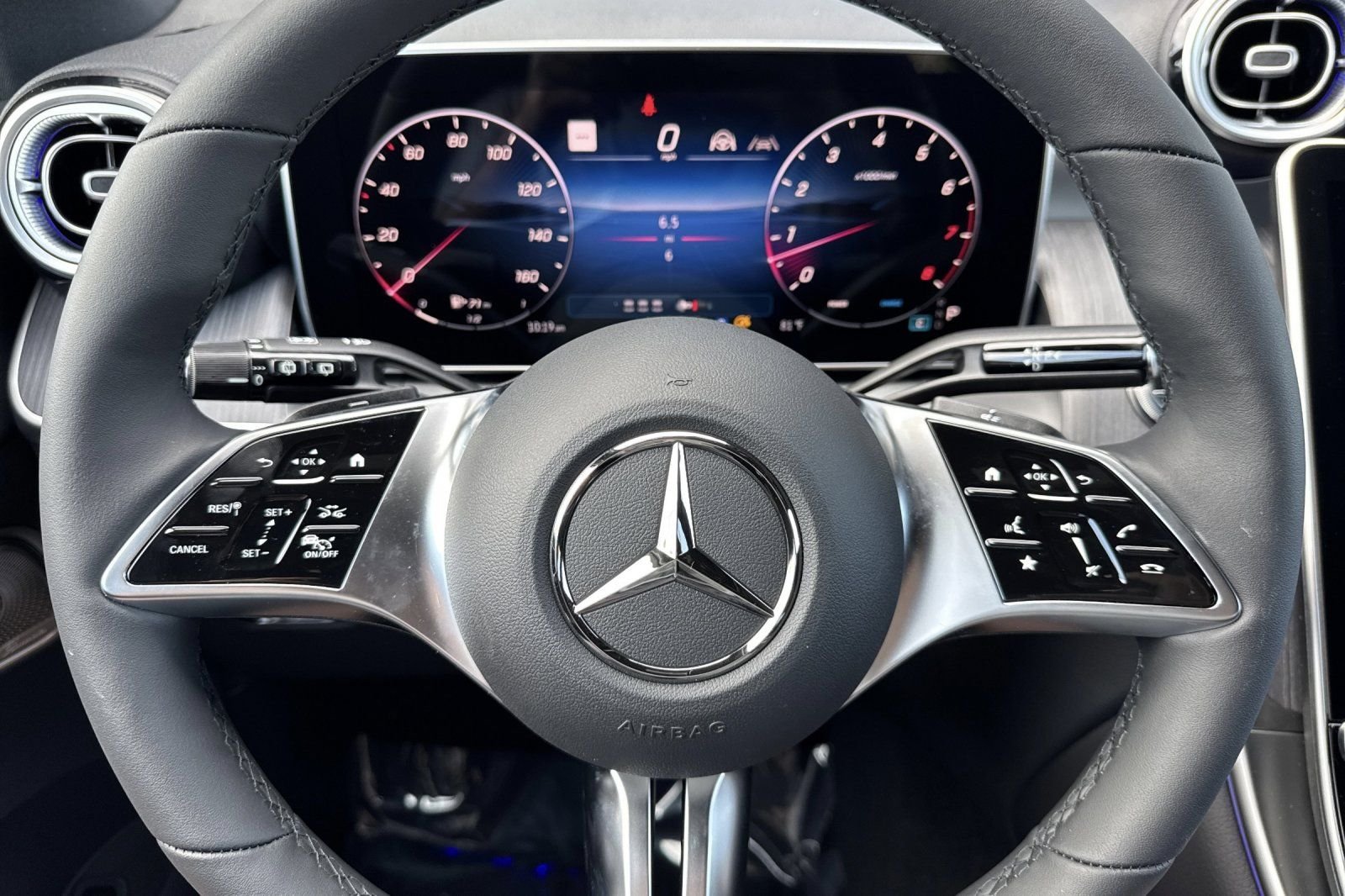 New 2026 MANUFAKTUR Alpine Grey Mercedes-Benz GLC 300 image 23