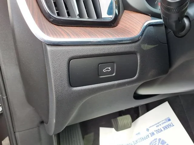 2024 Volvo XC60 Plus - Photo 18