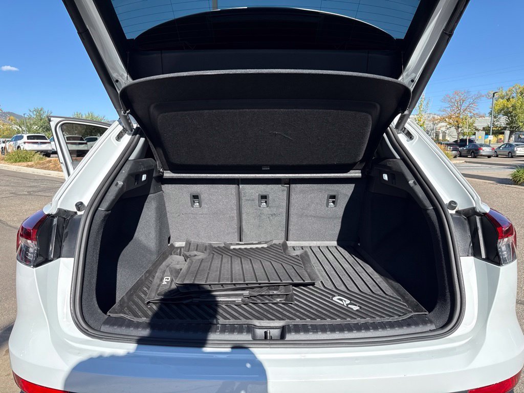 Used 2024 Glacier White Audi Premium Plus image 25