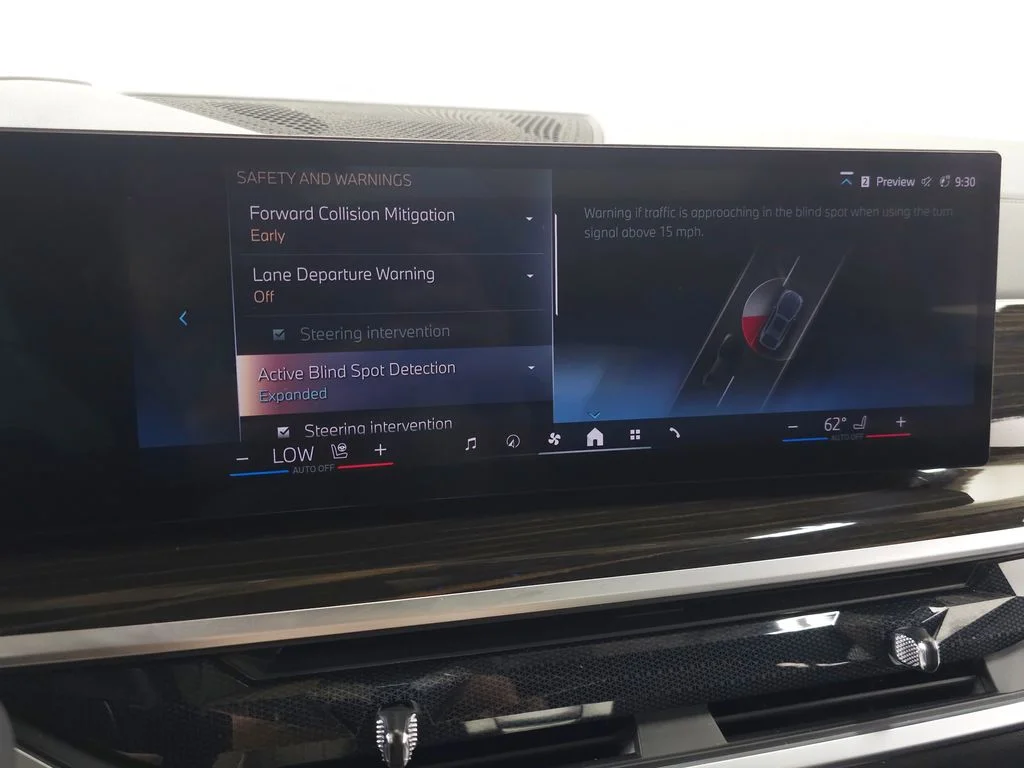 Used 2025 Gray BMW xDrive40i image 28