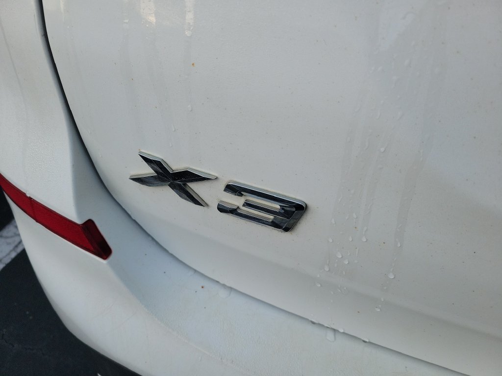 Used 2019 Alpine White BMW xDrive30i image 15