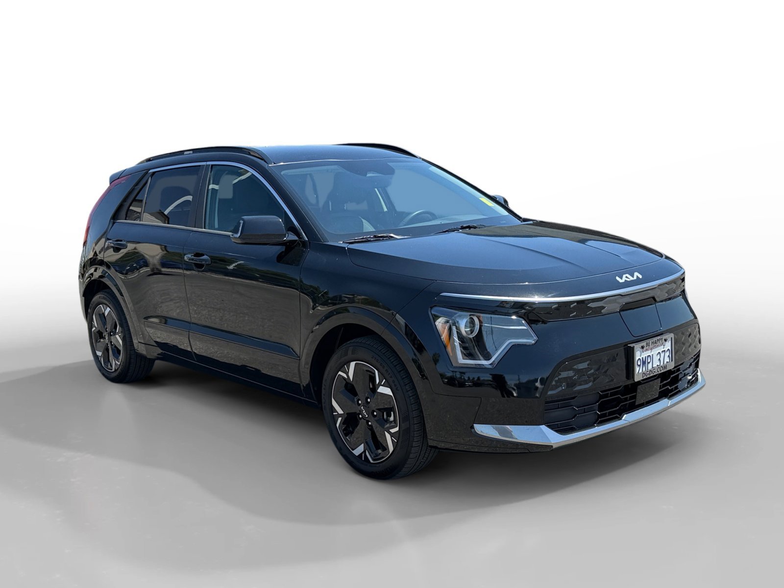 Used 2024 Aurora Black Kia Wind image 7