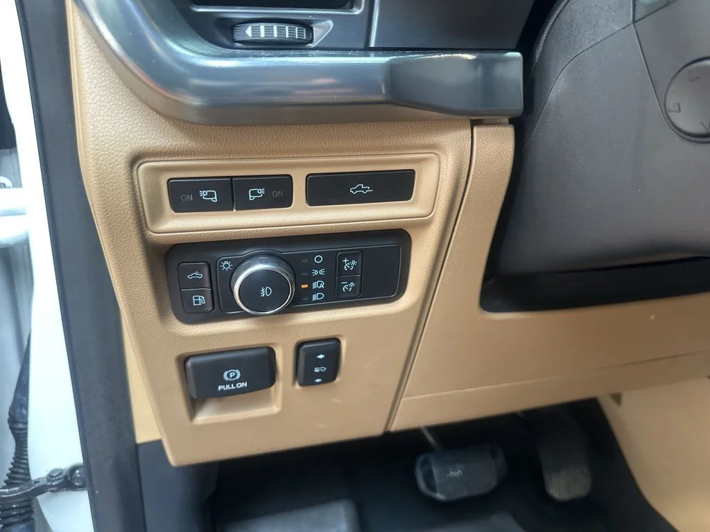 Used 2021 Space White Metallic Ford Lariat image 24