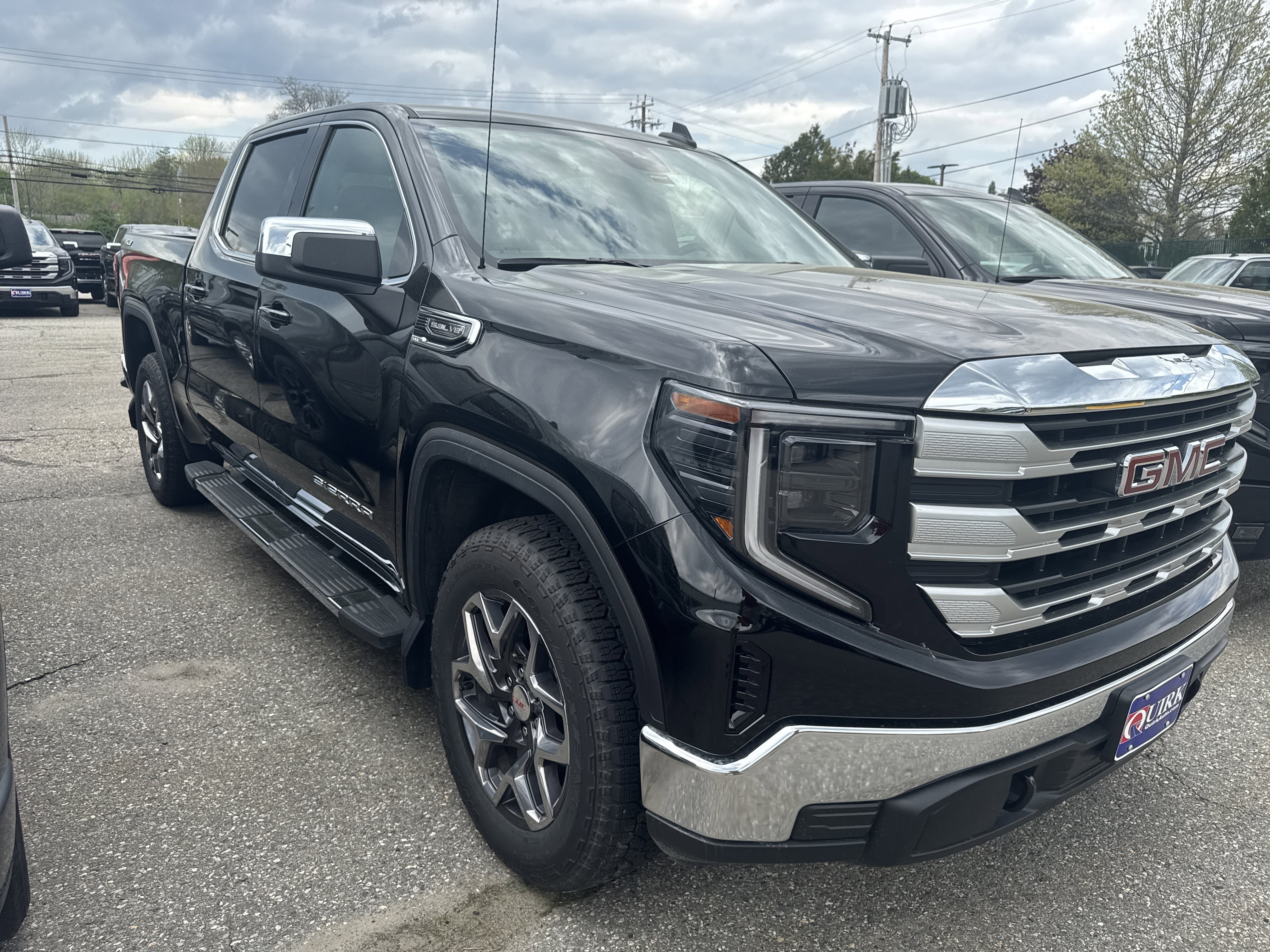 New 2026 Onyx Black GMC SLE image 2