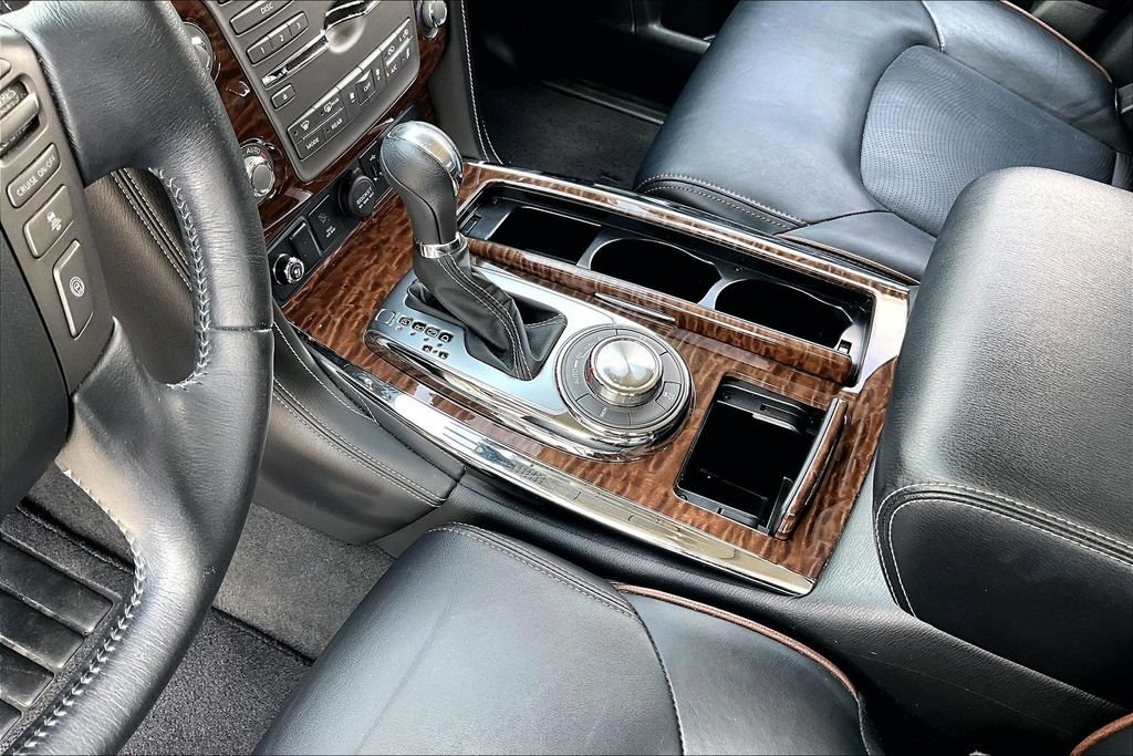 Used 2019 White Nissan Platinum image 14