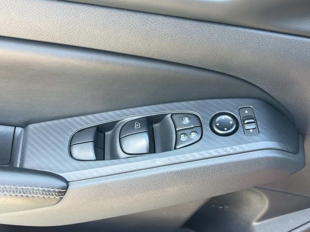Used 2025 Garnet Pearl Nissan 2.5 SV image 25
