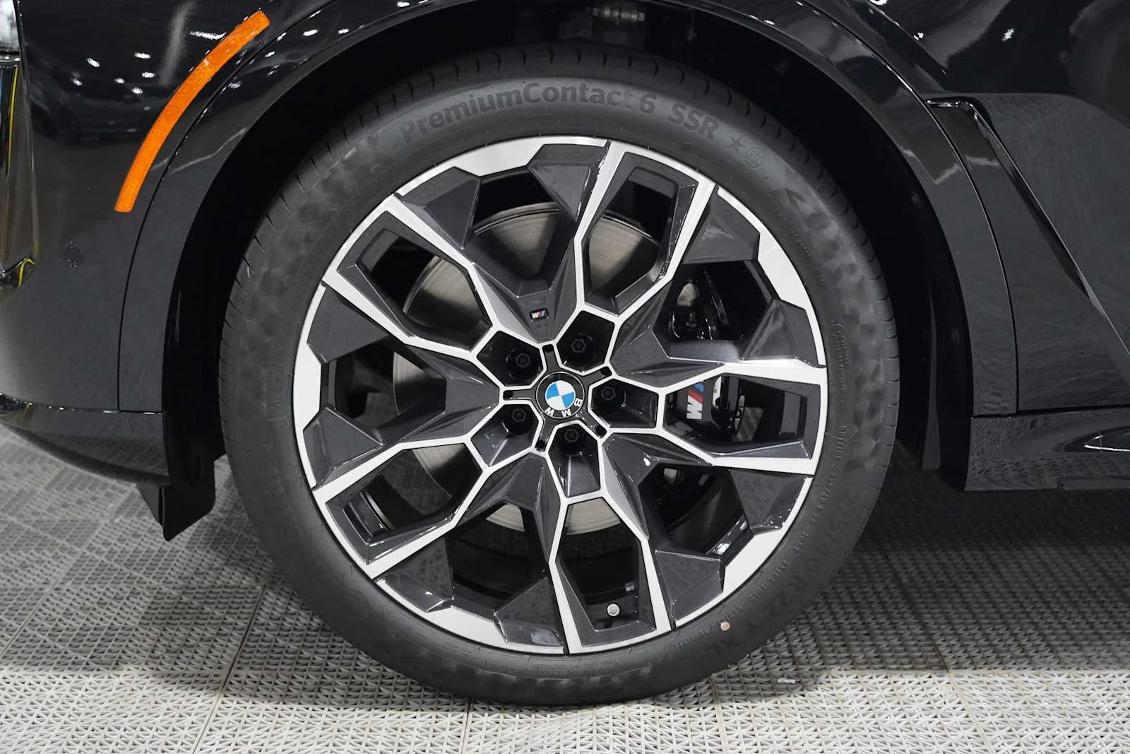 New 2027 Black Sapphire Metallic BMW xDrive40i image 7