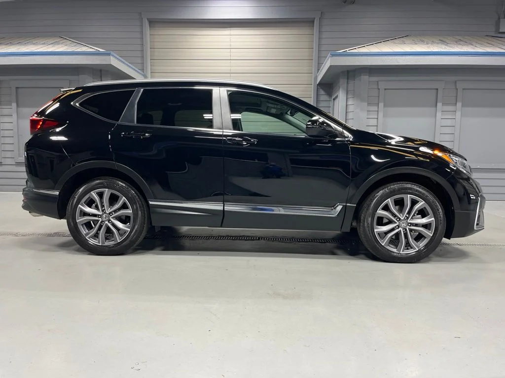 Certified Used 2022 Crystal Black Pearl Honda Touring image 8