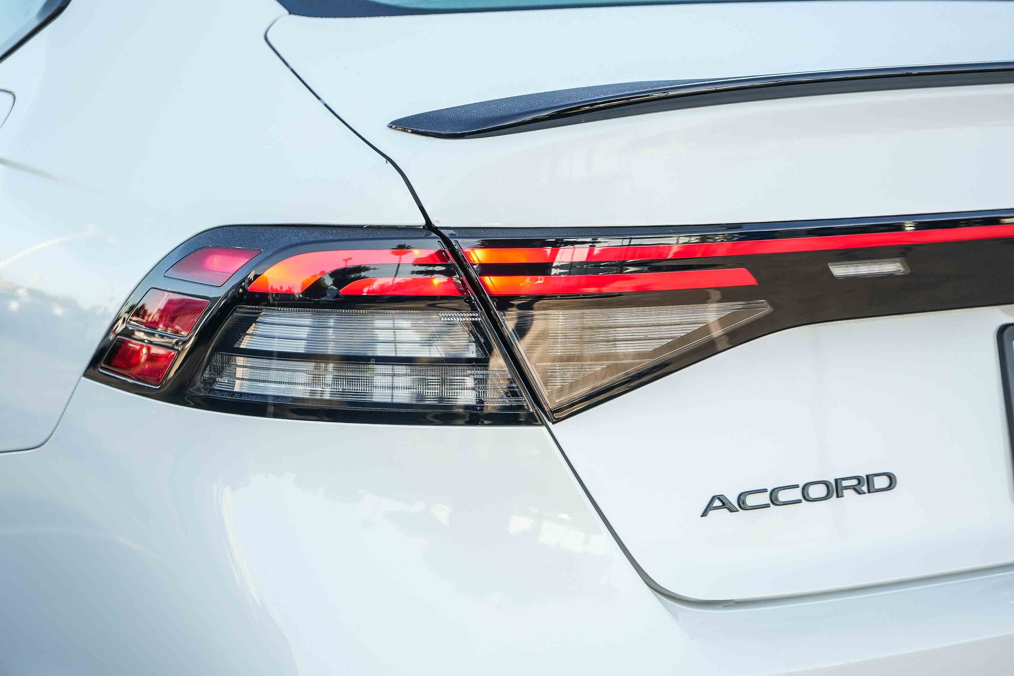 New 2026 Platinum White Pearl Honda Sport-L image 9